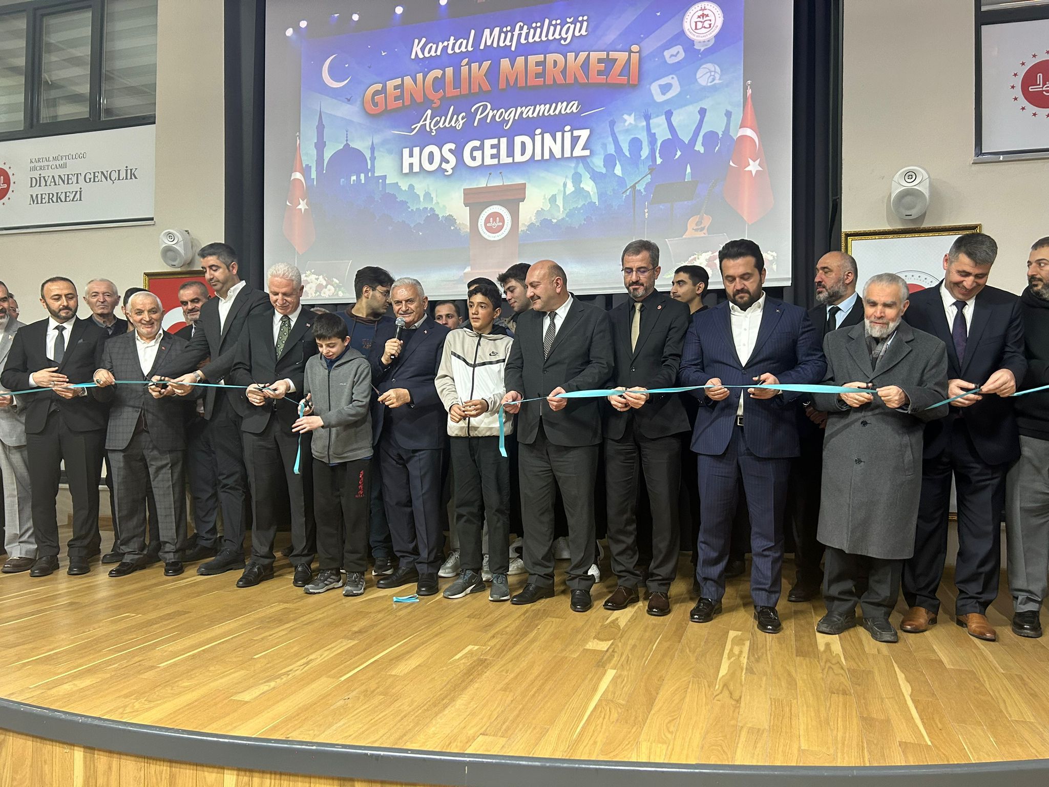 İlçe Başkanımız Haydar Göksoy’un Katılımıyla Hicret Camii Diyanet Gençlik Merkezi Kartal’ımıza Kazandırıldı