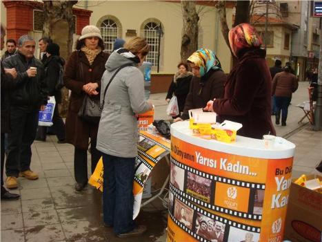 8 MART DUNYA KADINLAR GUNUNU KUTLADIK